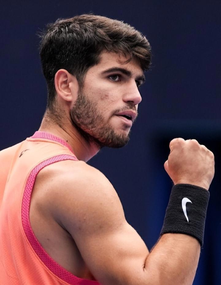 关于美网轻取蒙特卡洛大师赛，阿尔卡拉斯高光表现的信息