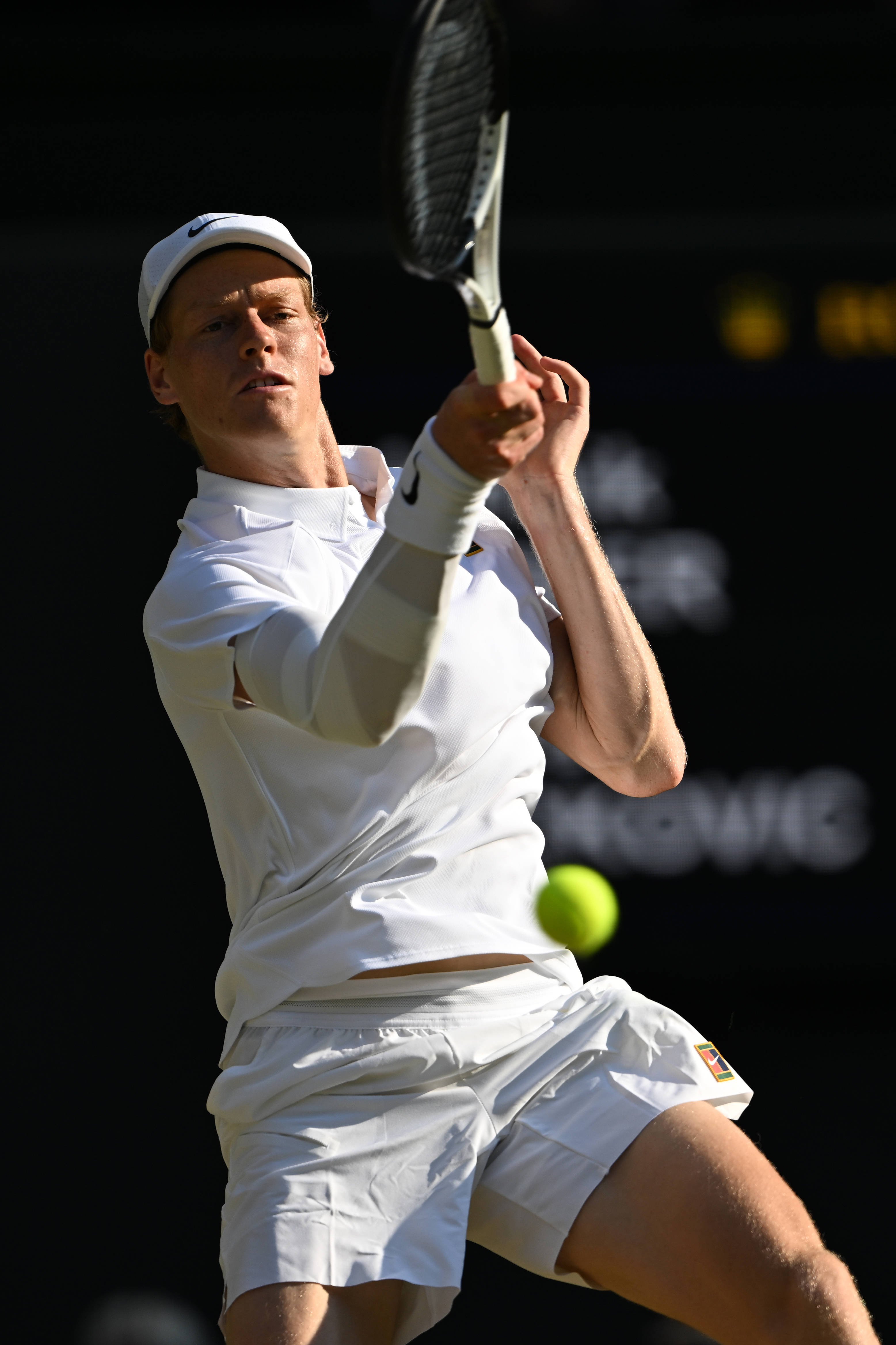 包含美网鏖战年终总决赛，辛纳状态火热的词条