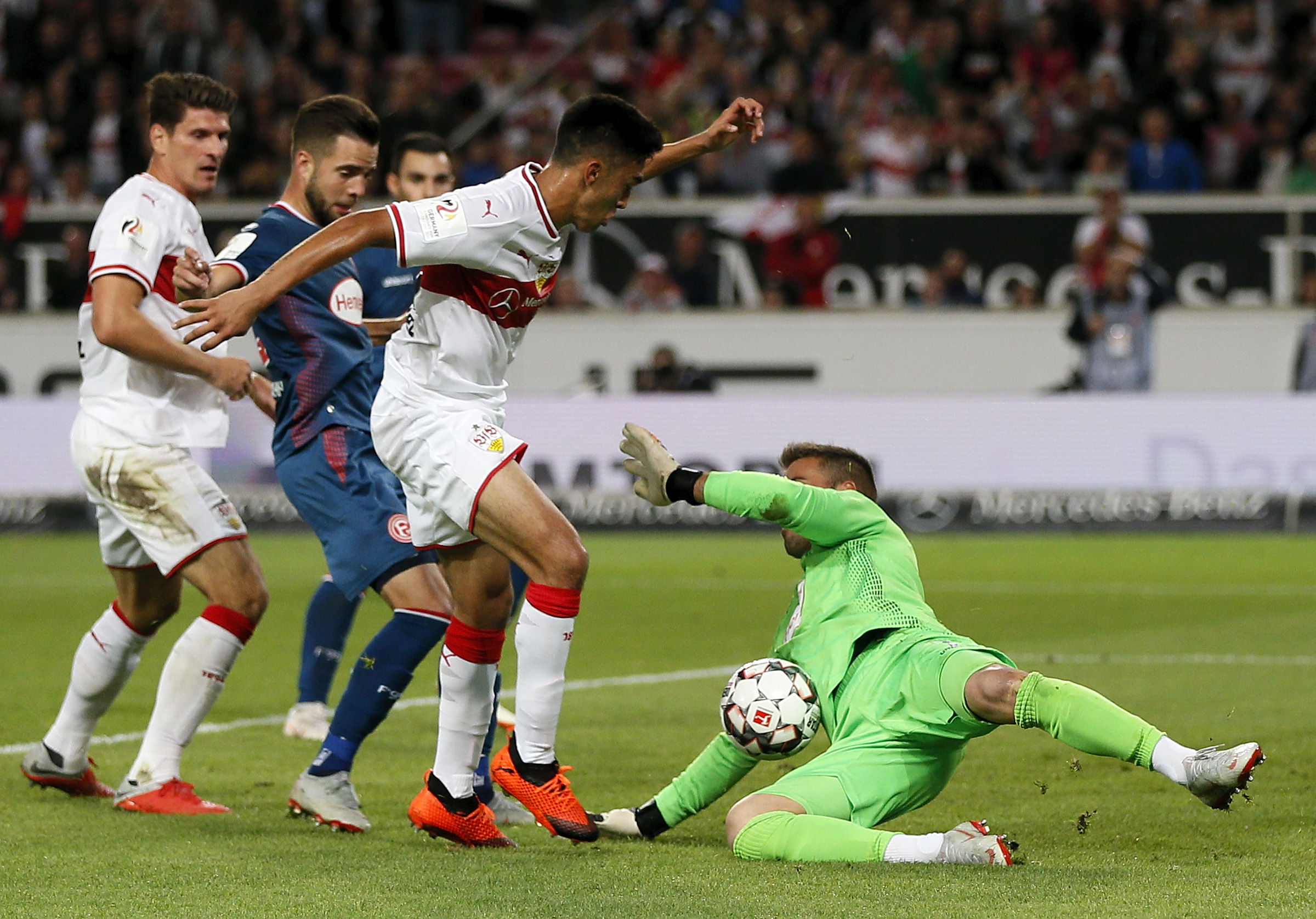 斯图加特战平对手，难分胜负的简单介绍