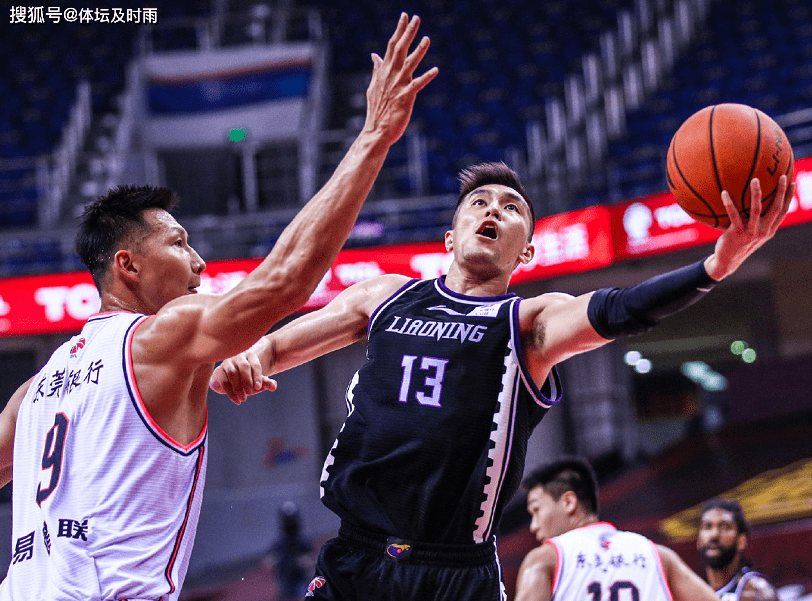 包含擦肩而过辽宁队战胜辽宁机械队的词条