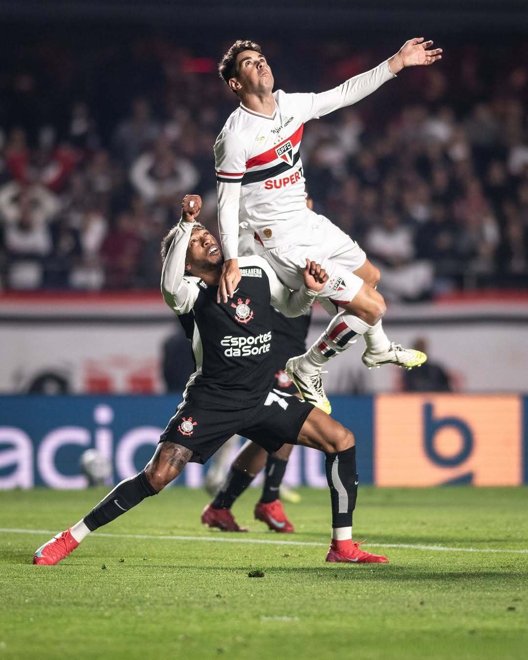 保加利亚队在比赛中逆转胜出