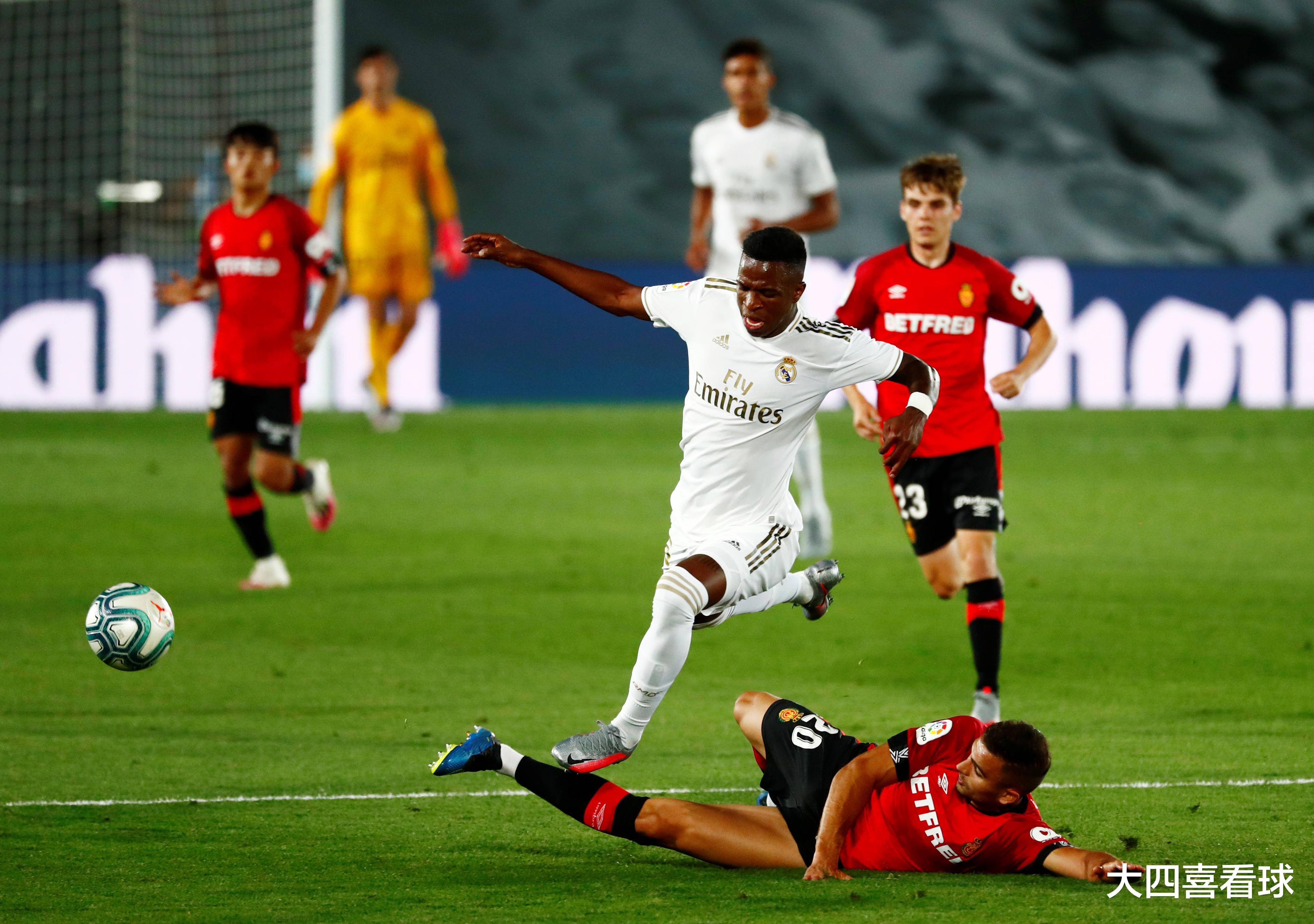 西甲豪门巴塞罗那迎战强大对手