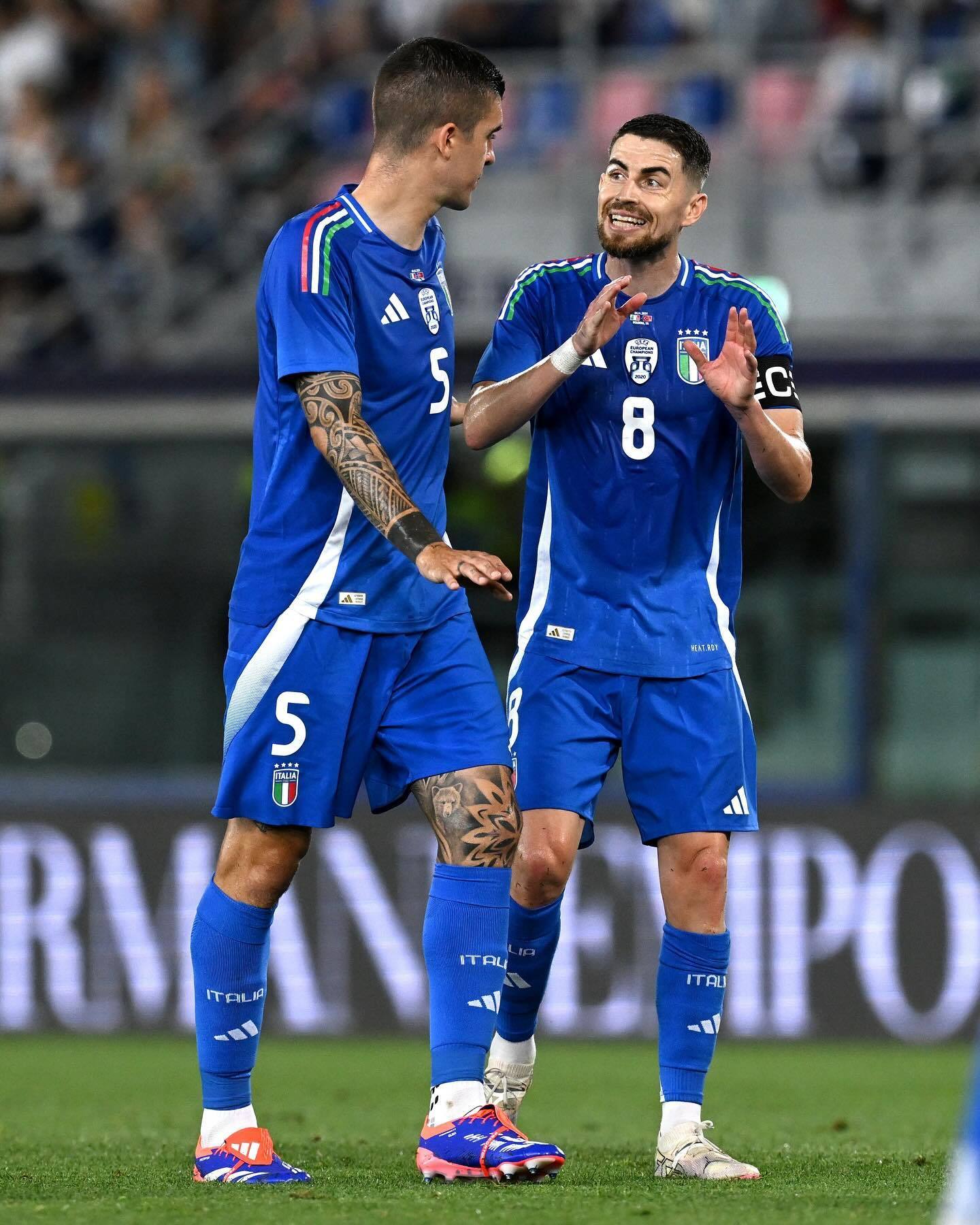 意大利国家队接连取胜，实力备受瞩目