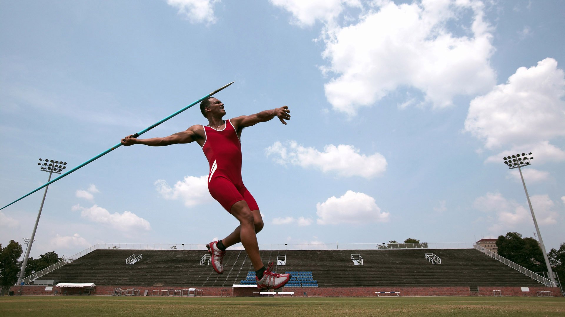 德式铁壁碾压英伦魔法，莱比锡红牛全面压制曼城的战术启示